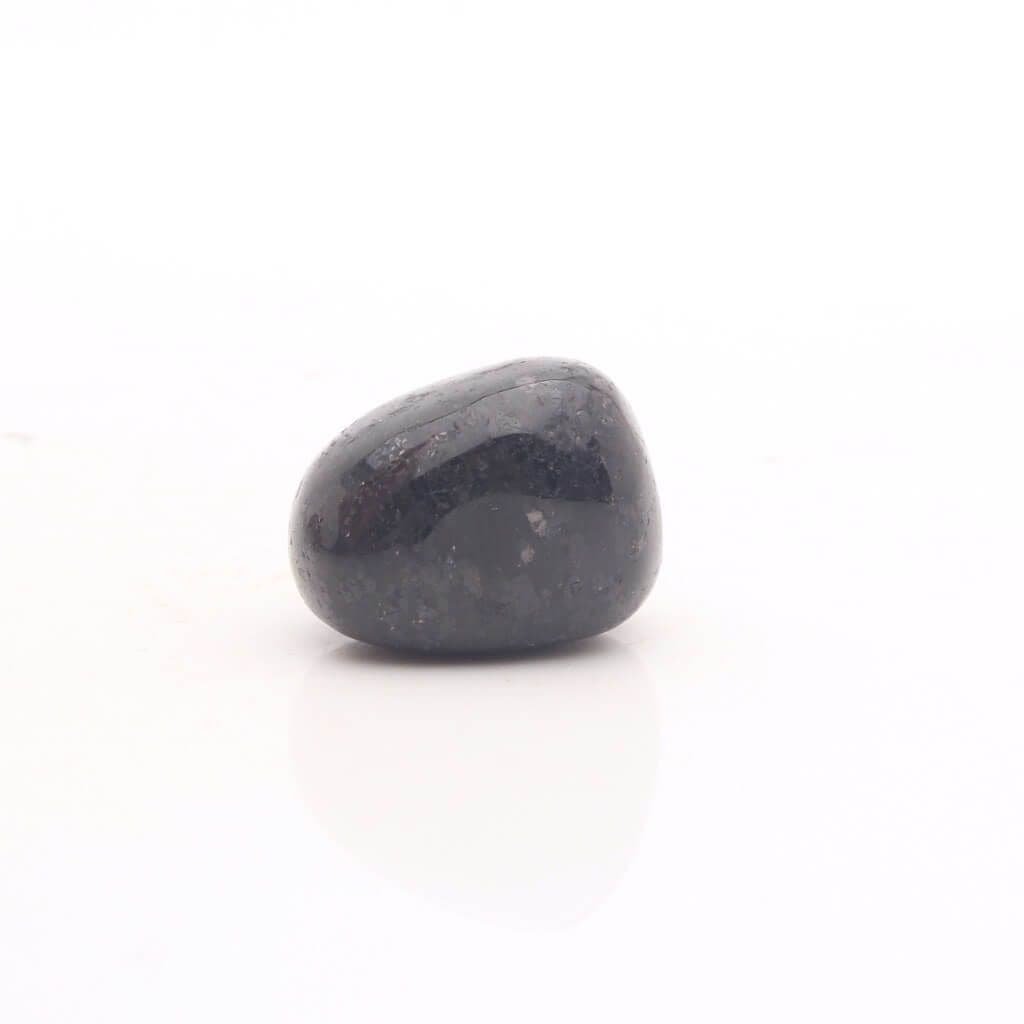 nuummite