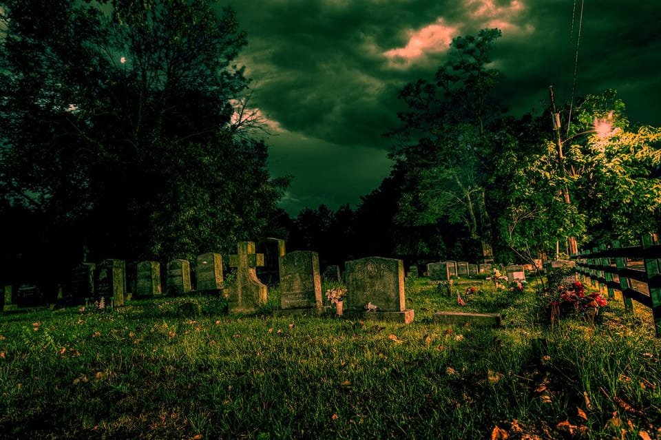 alexandria ghost tour graveyard