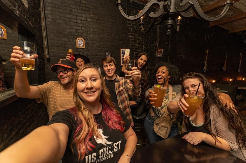 alexandria ghost tour boos and booze meetup in pub